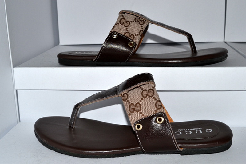 Gucci Slippers Woman--236